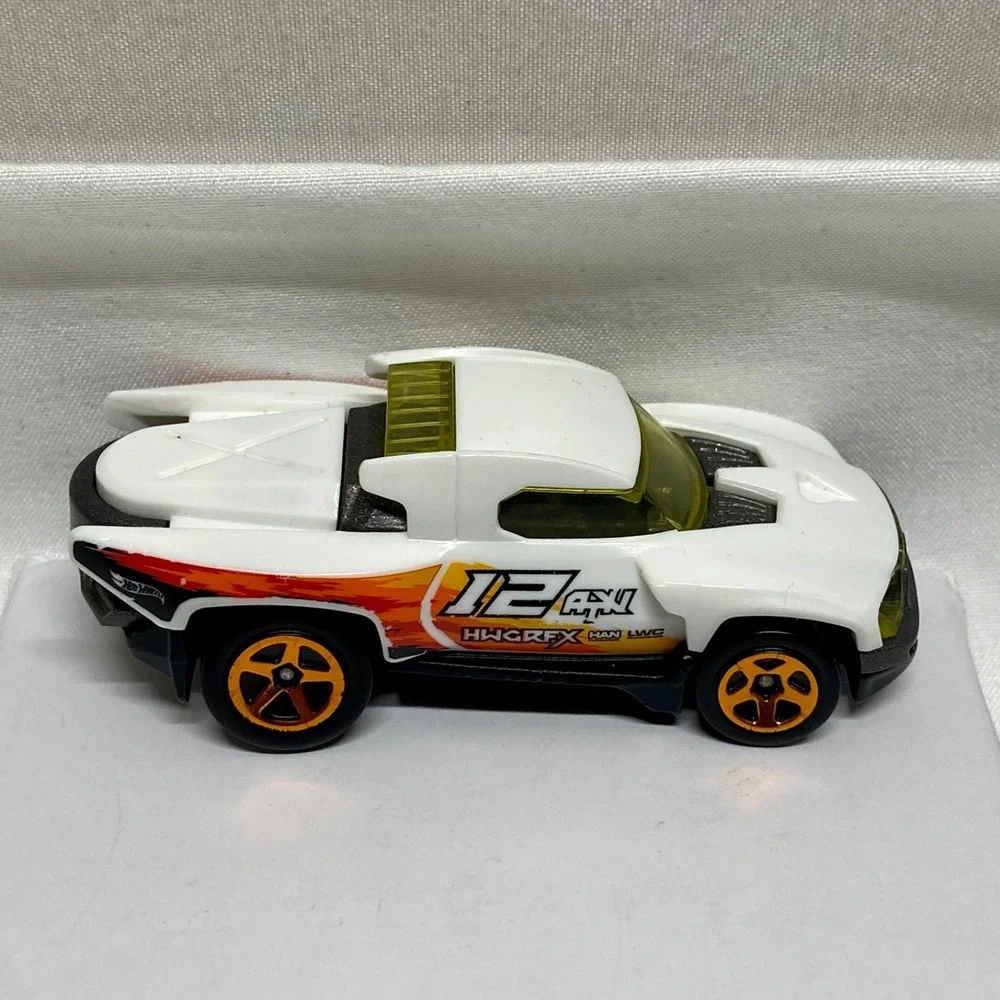 Hot Wheels Terra-Tracktyl HW Track Champs White 1/64 Die-cast Race Truck 2025